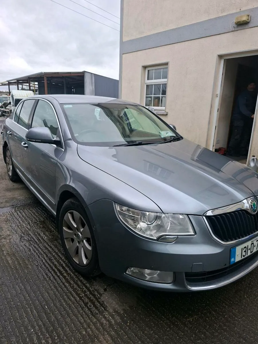 SKODA SUPERB 2013 - Image 1