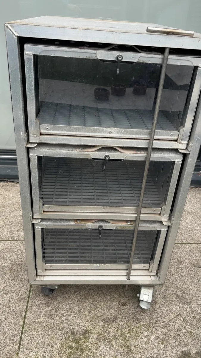 Pigeon trailer - Image 4