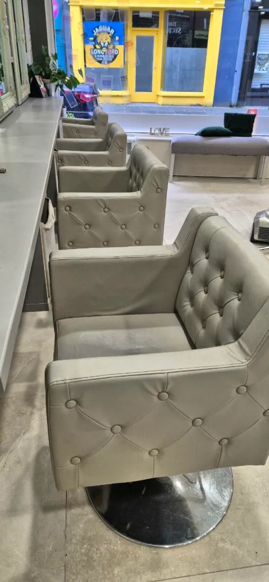 Hairdressing styling chairs - Image 2