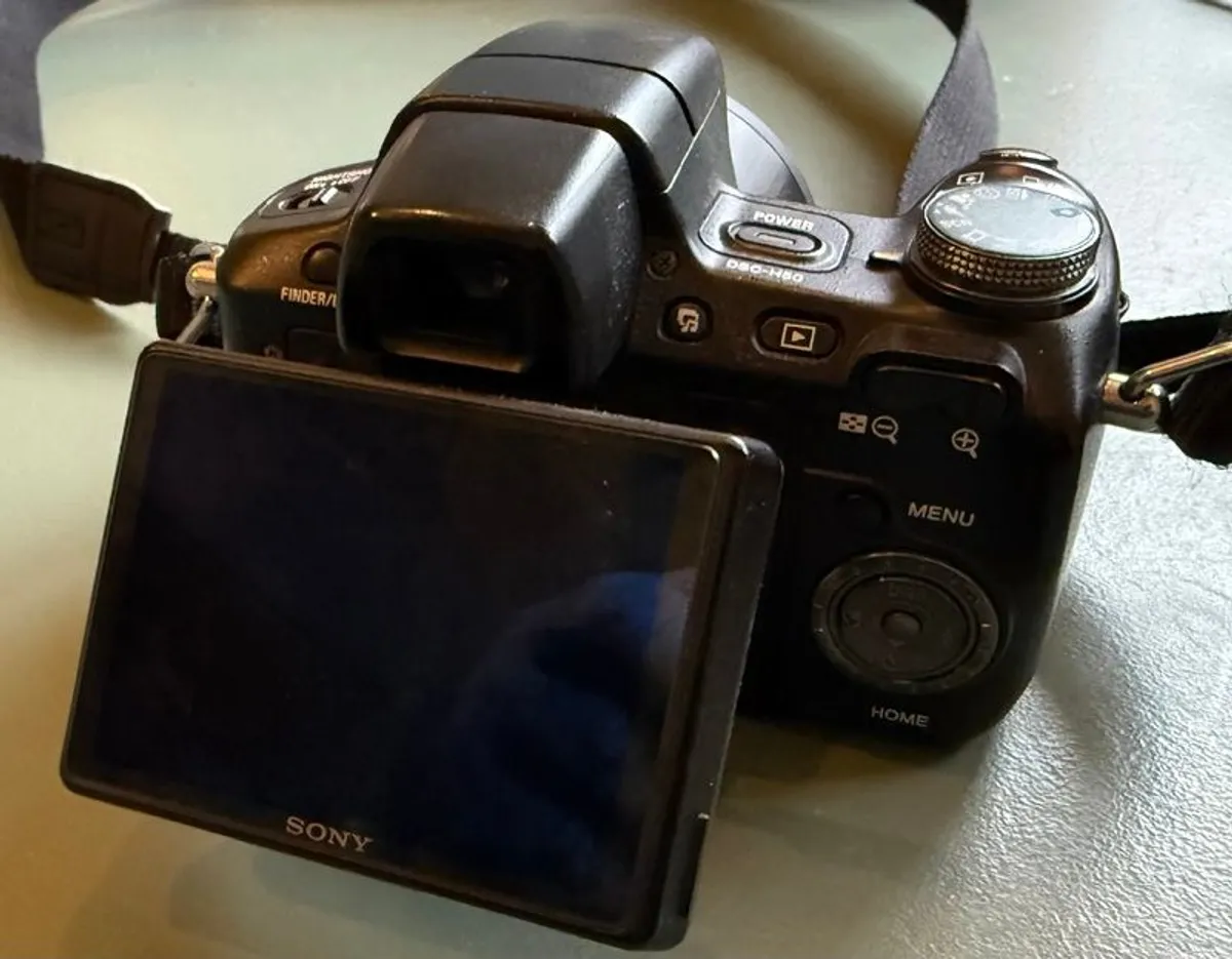 Sony Cybershot DSC-H50 - Image 4