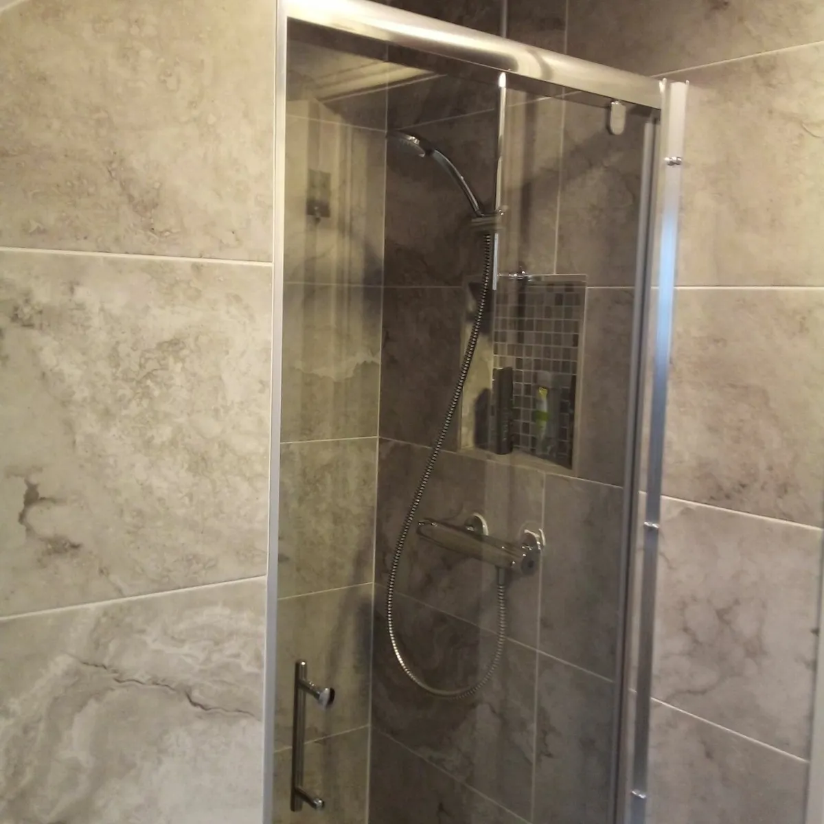 Tiling carpentry painting  maintenance - Image 3