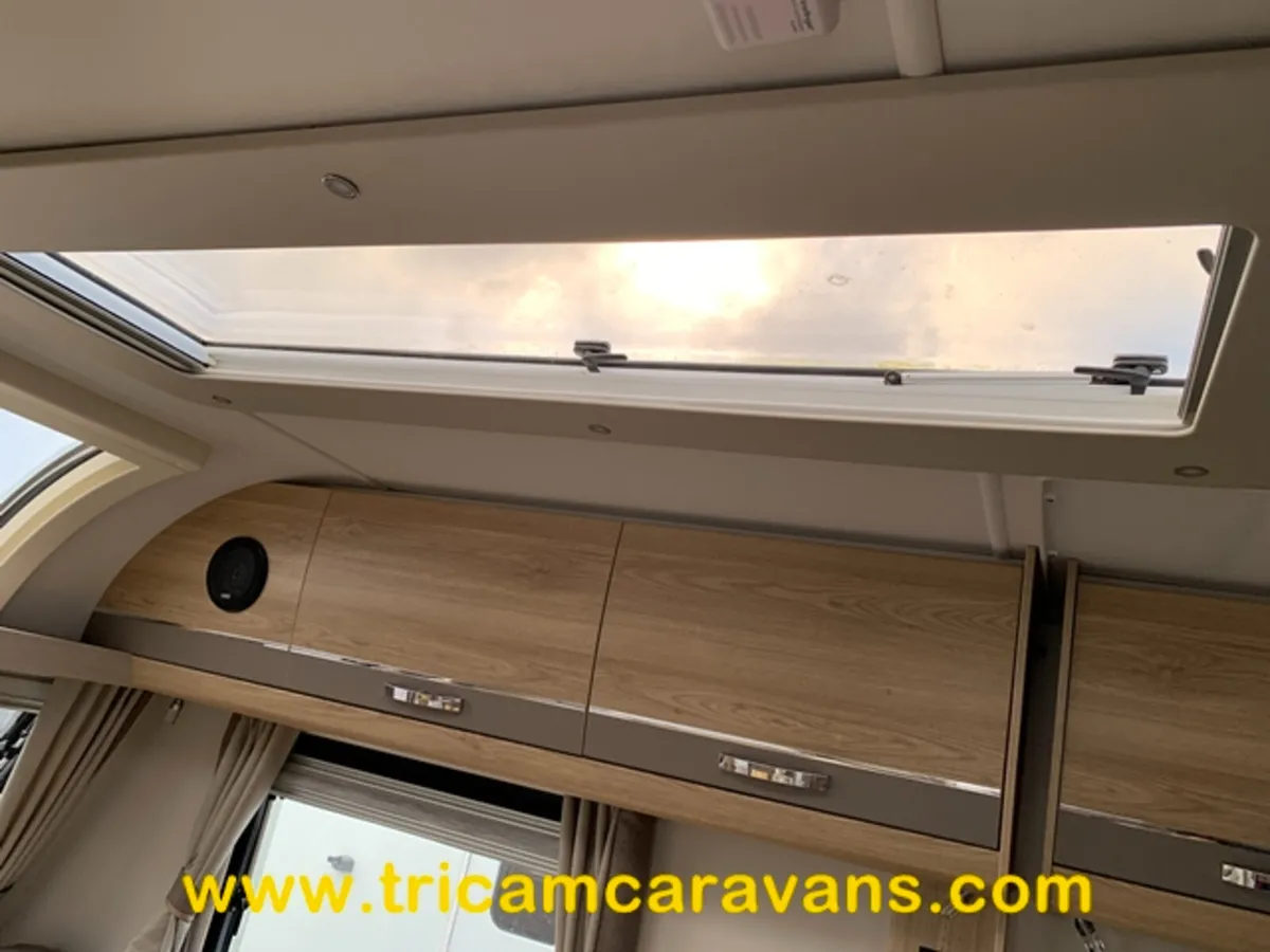 2020 Elddis Supreme 586/6, Fixed Bunks - Image 4