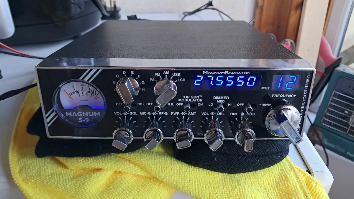 Amature magnum s9 radio cb - Image 2