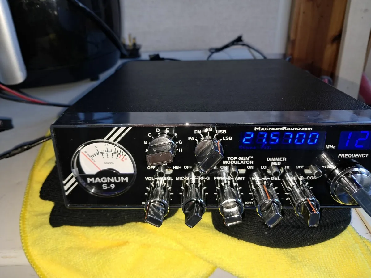 Amature magnum s9 radio cb - Image 4