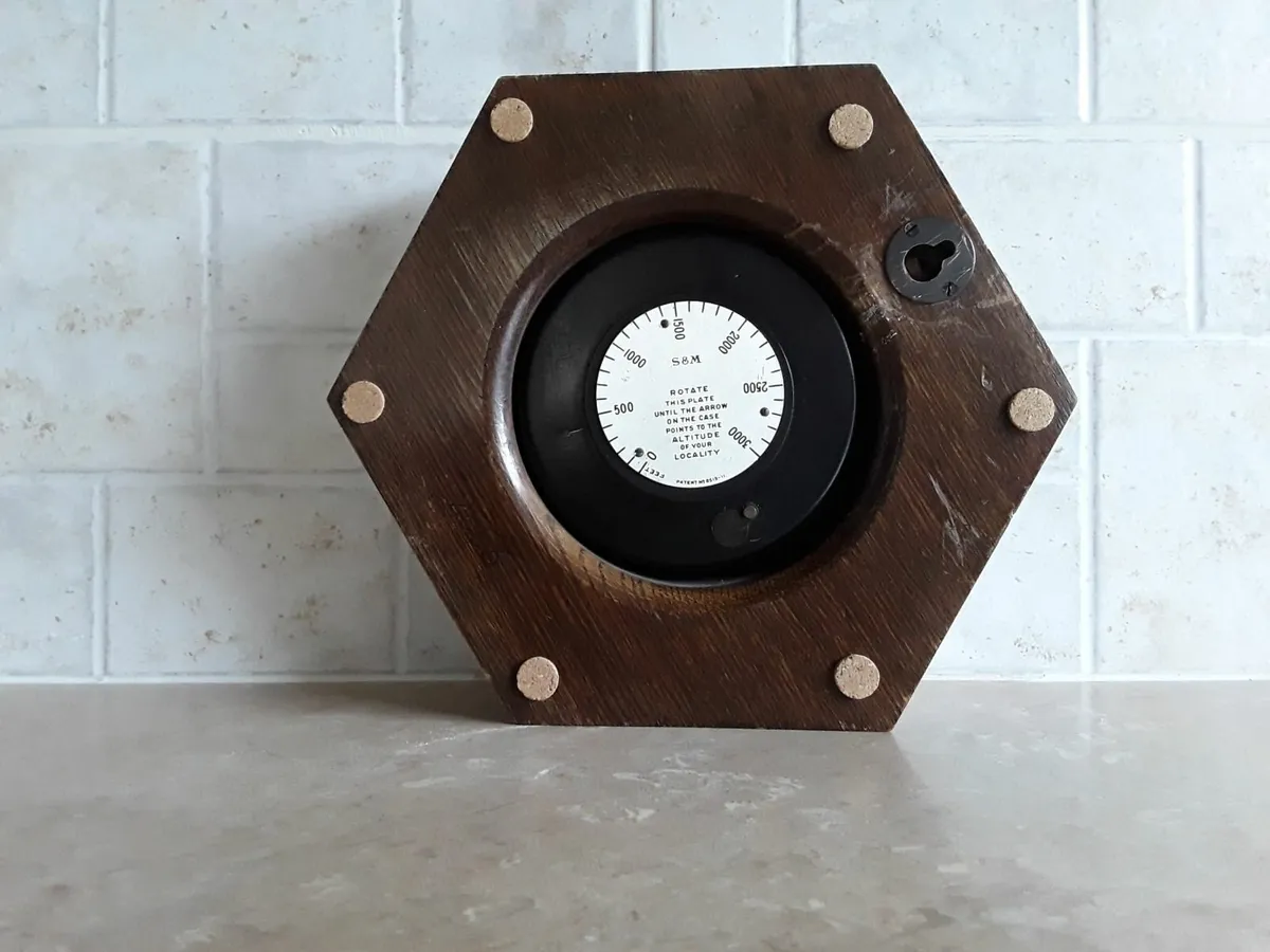 VINTAGE  BAROMETER. - Image 2
