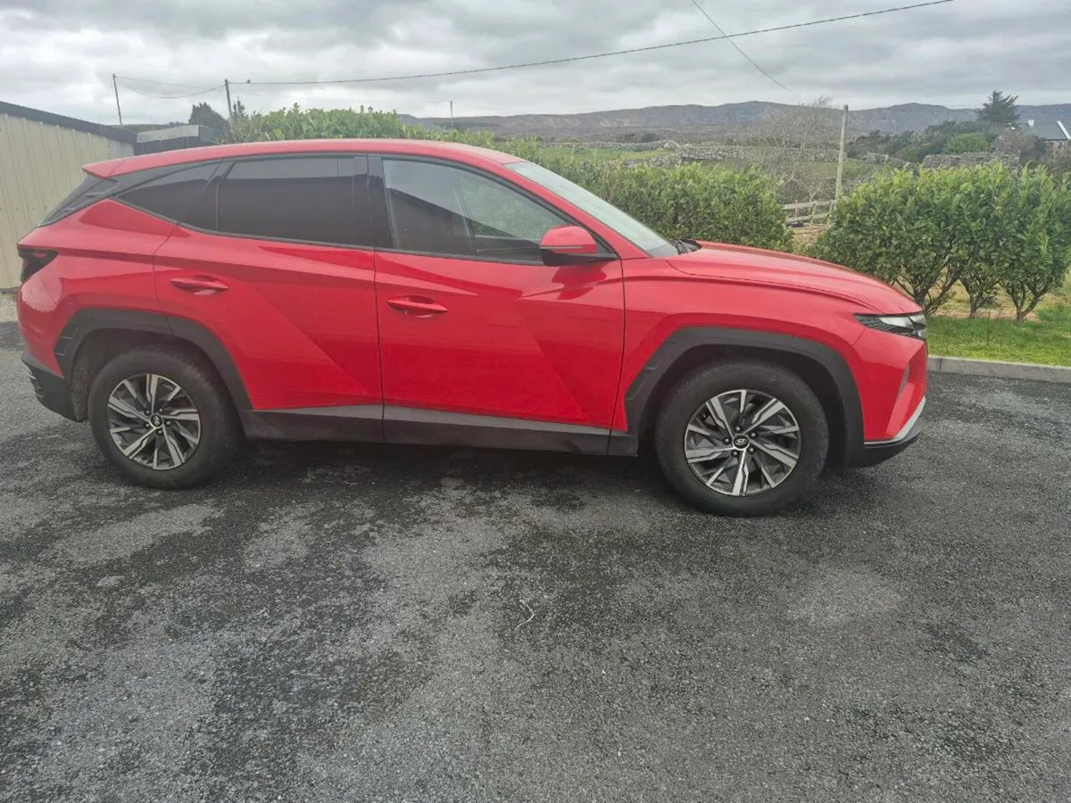 212 Hyundai tuscon 2 Seater Commercial - Image 1