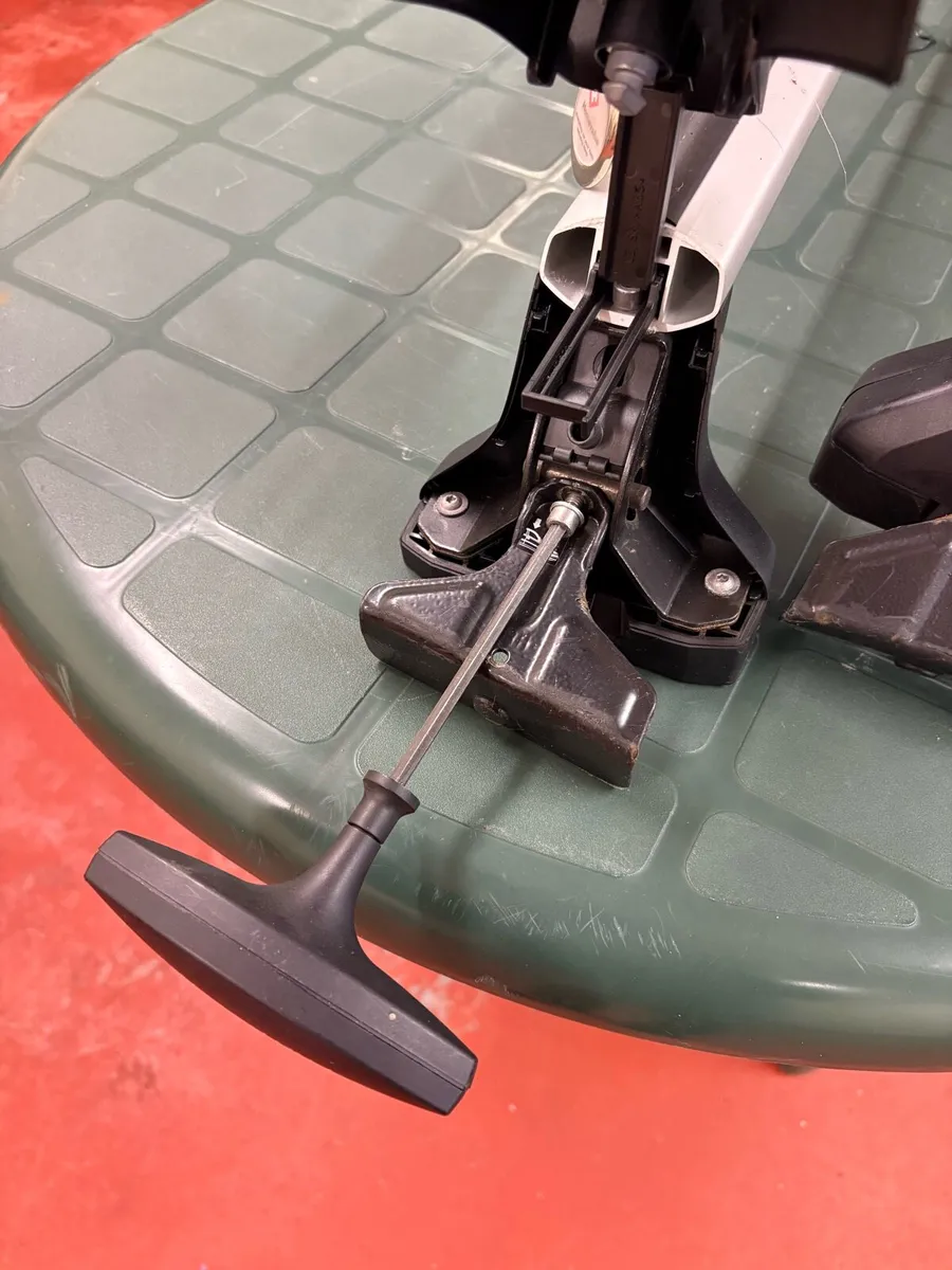 Roof rack bars - Image 4