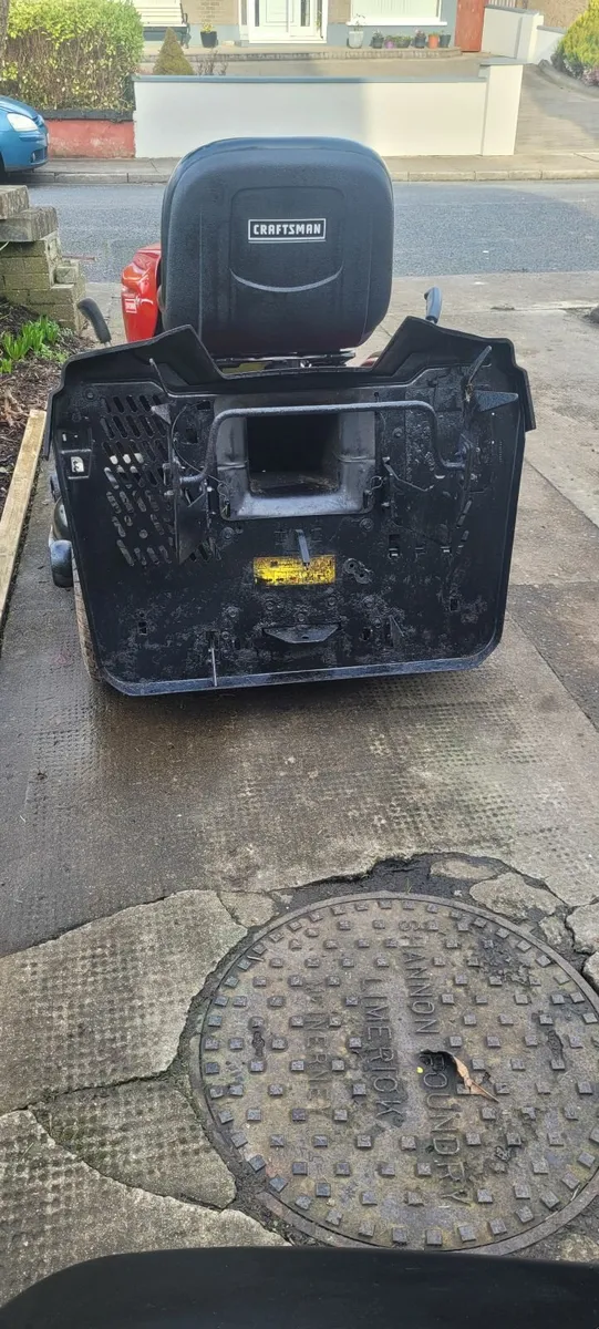 CRAFTSMAN GARDEN TRACTOR - Image 3