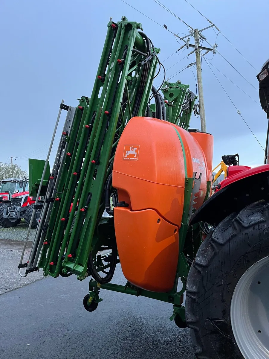 Amazone UF 1201 Sprayer - Image 1