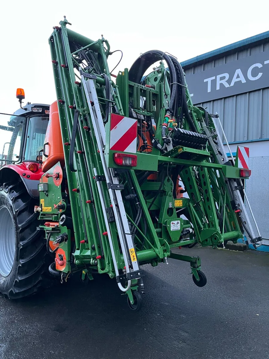 Amazone UF 1201 Sprayer - Image 3