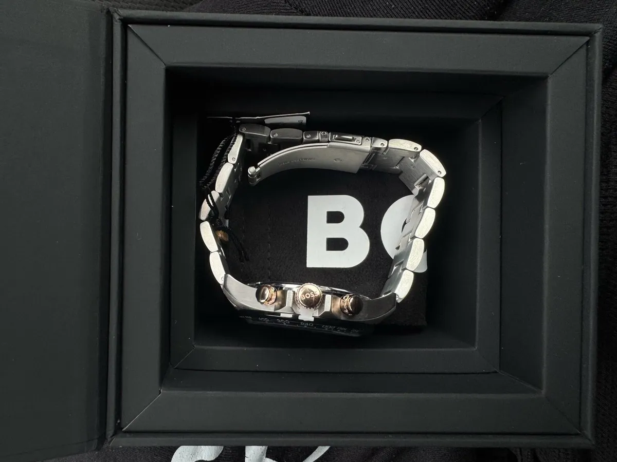 Hugo boss two-toned face - Image 2