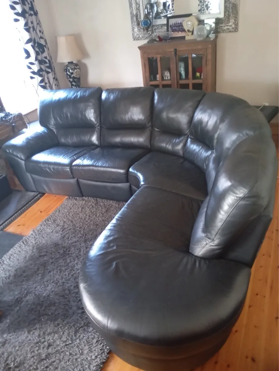Leather sofa - Image 4