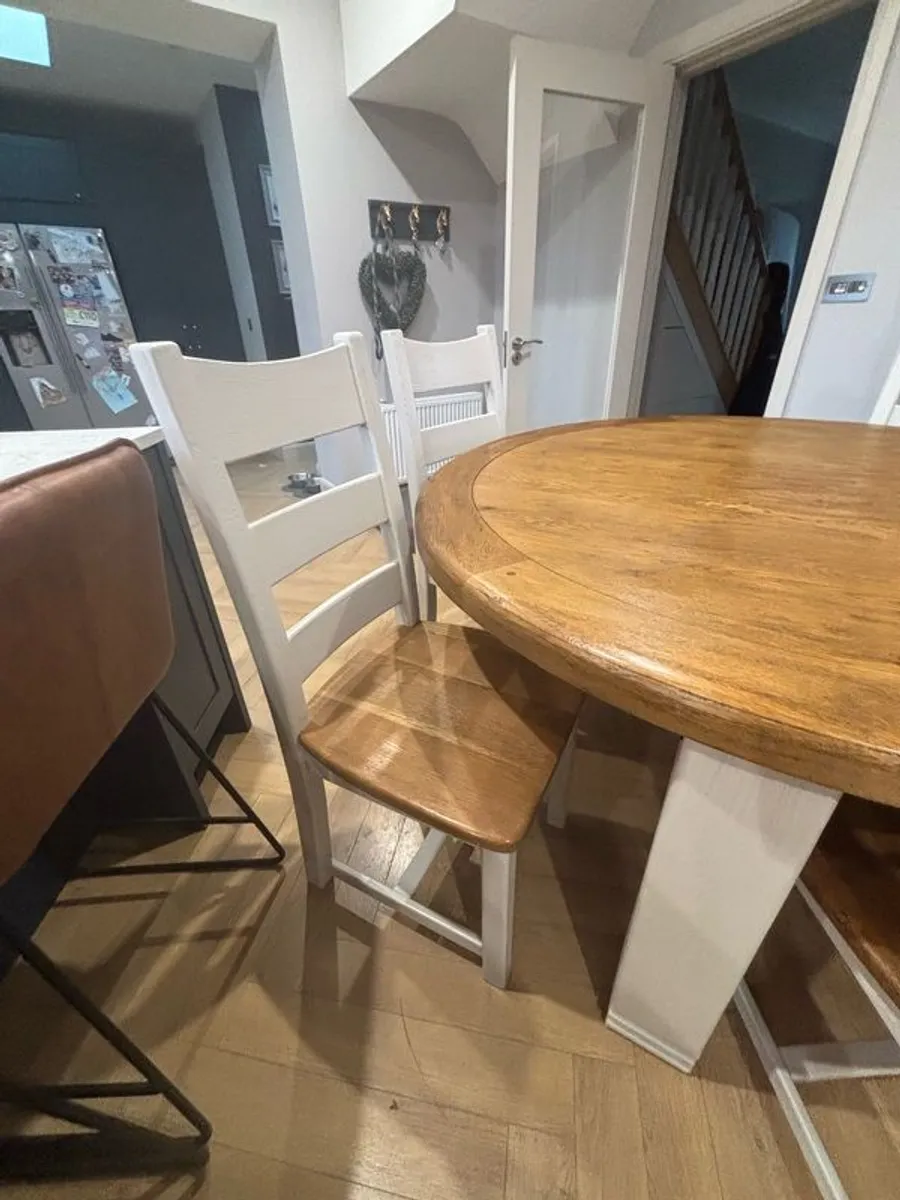 Round Solid Oak Doning Table & 6 Chairs - Image 2