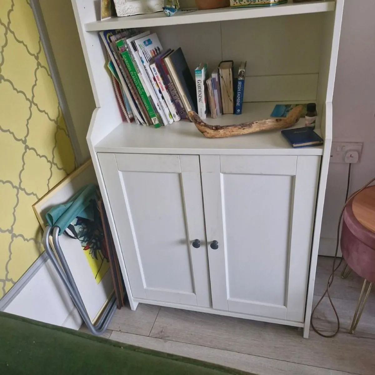 Furniture  - Tall cabinet with shelves - Image 1