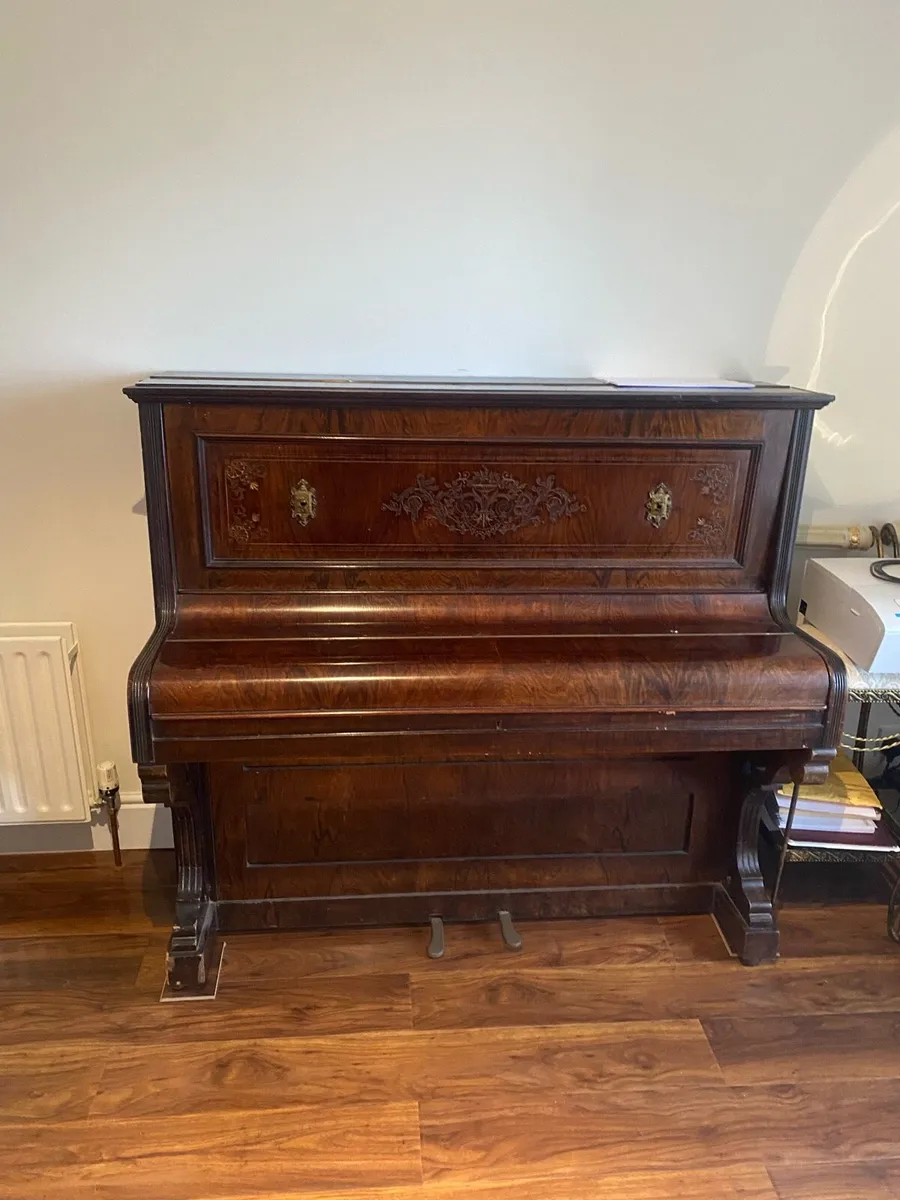 Vintage Piano - Image 1