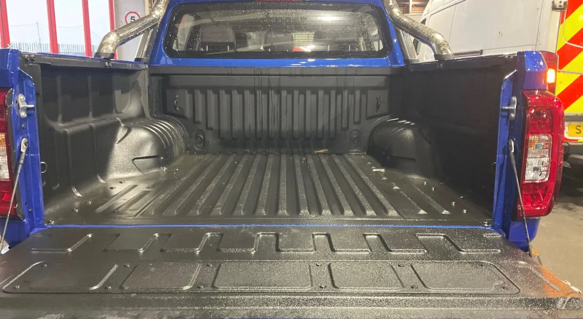 2023 Maxus T90EV 88Kwh Crewcab Pickup - Image 3