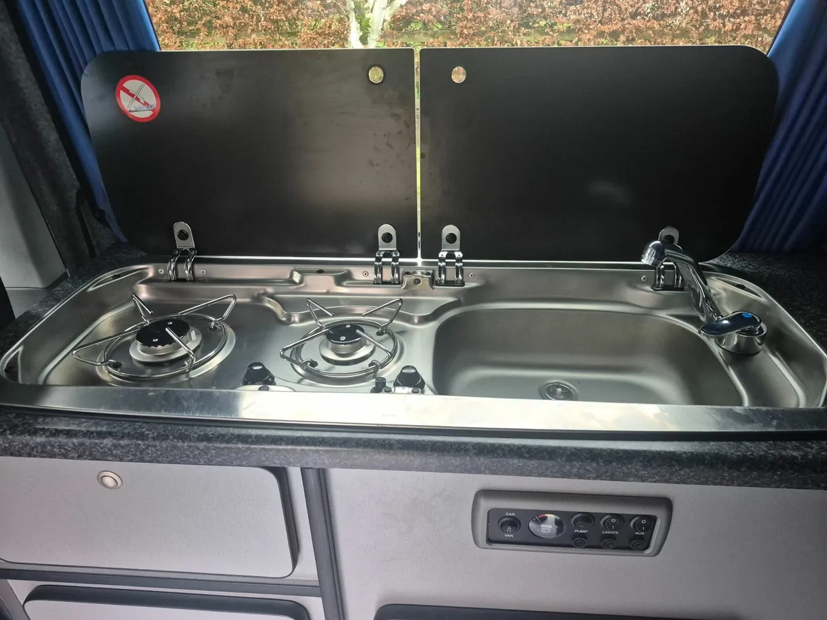 2008 Volkswagen Camper - Image 4