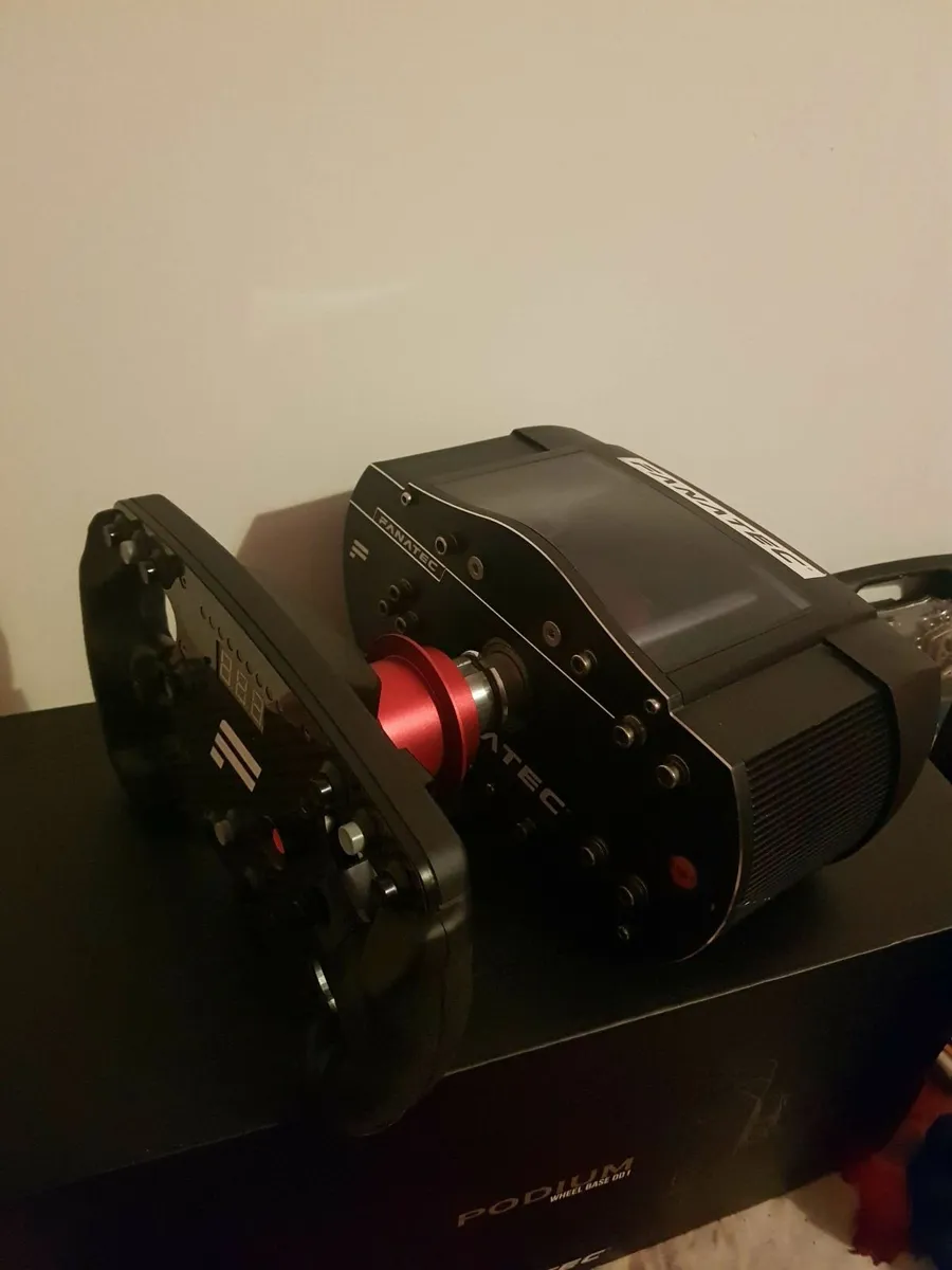 FANATEC Clubsport 2.5 Wheel  Base + Formula wheel - Image 2