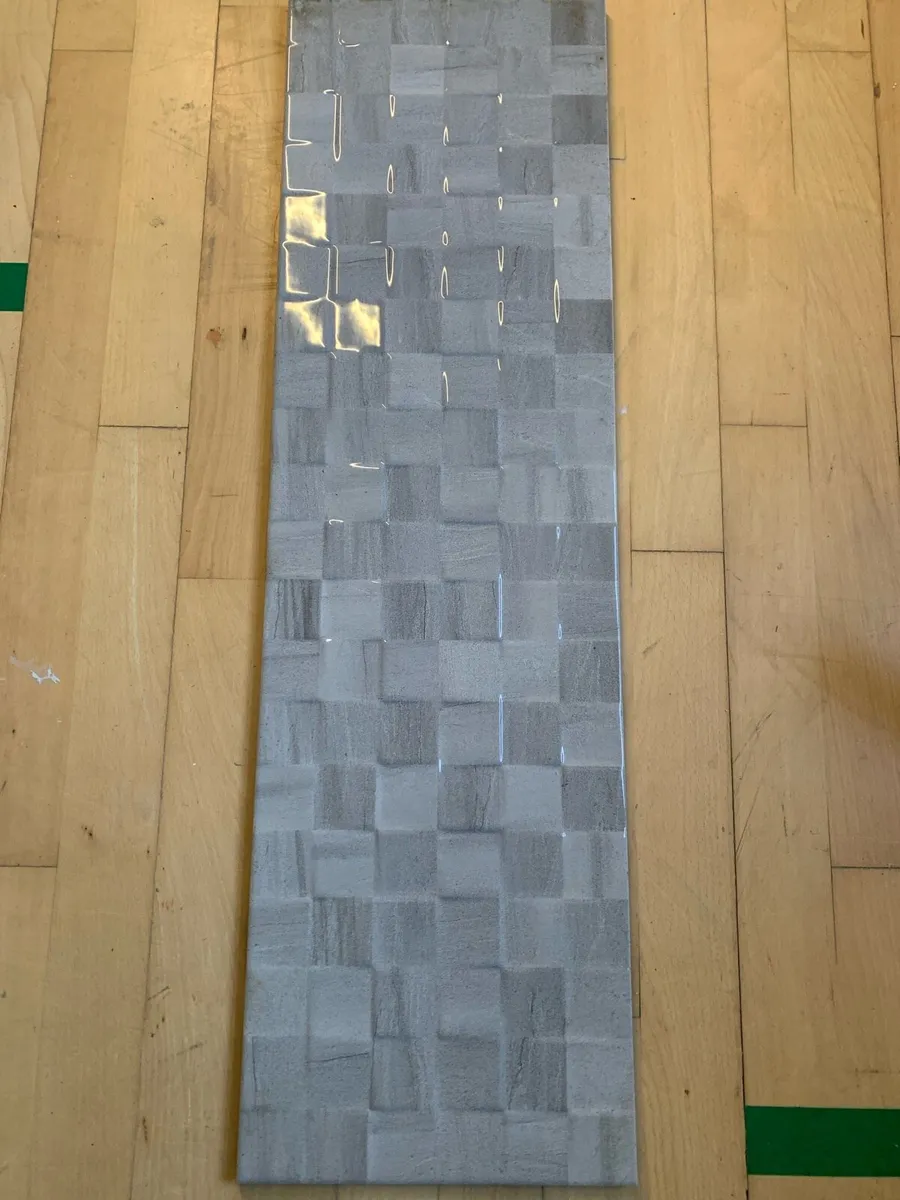 Wall tiles grey - Image 1
