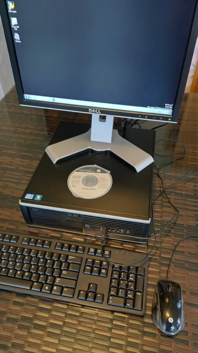 HP Compaq Desktop PC - Image 1