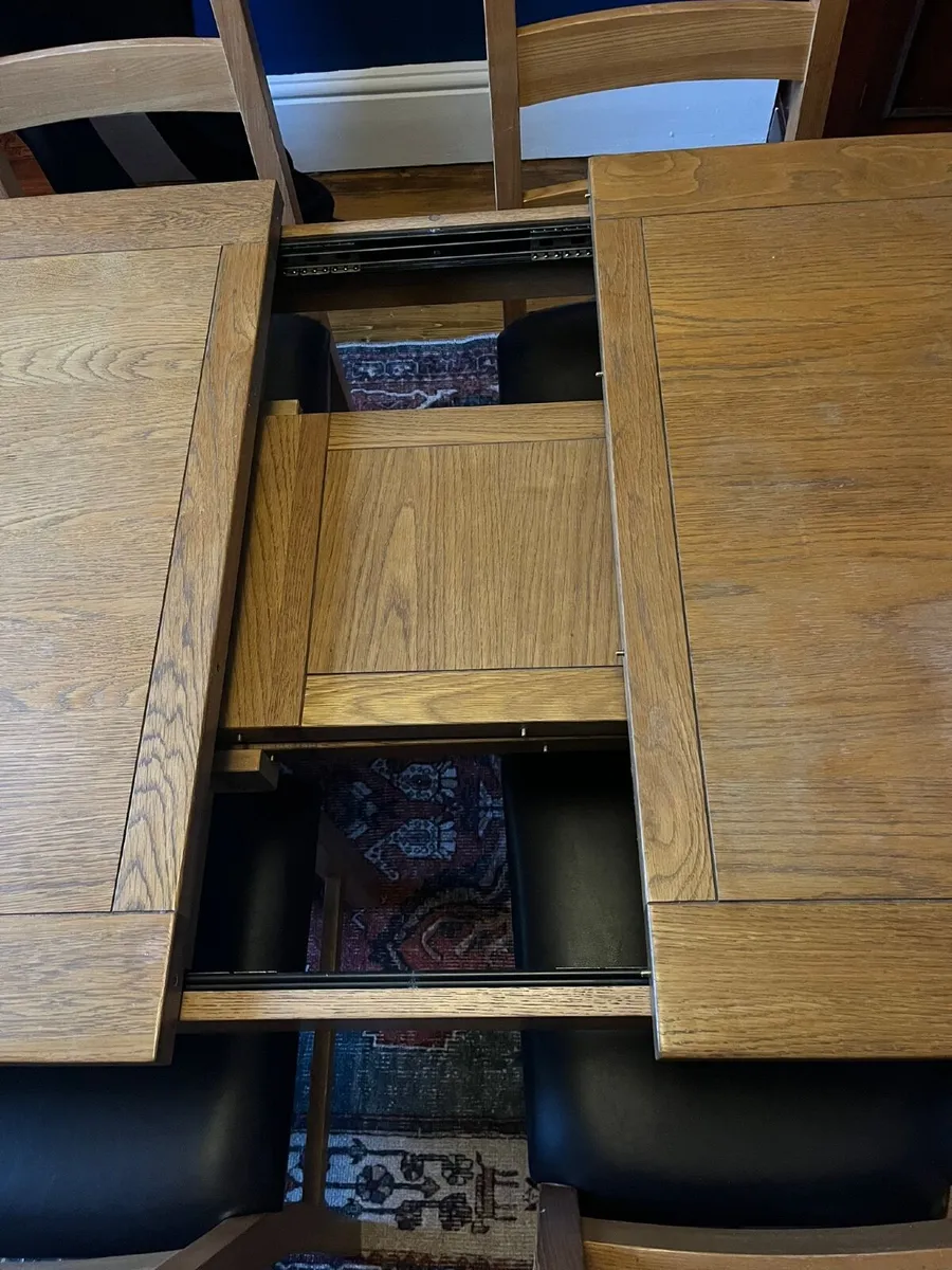 Dining room furniture - Image 1