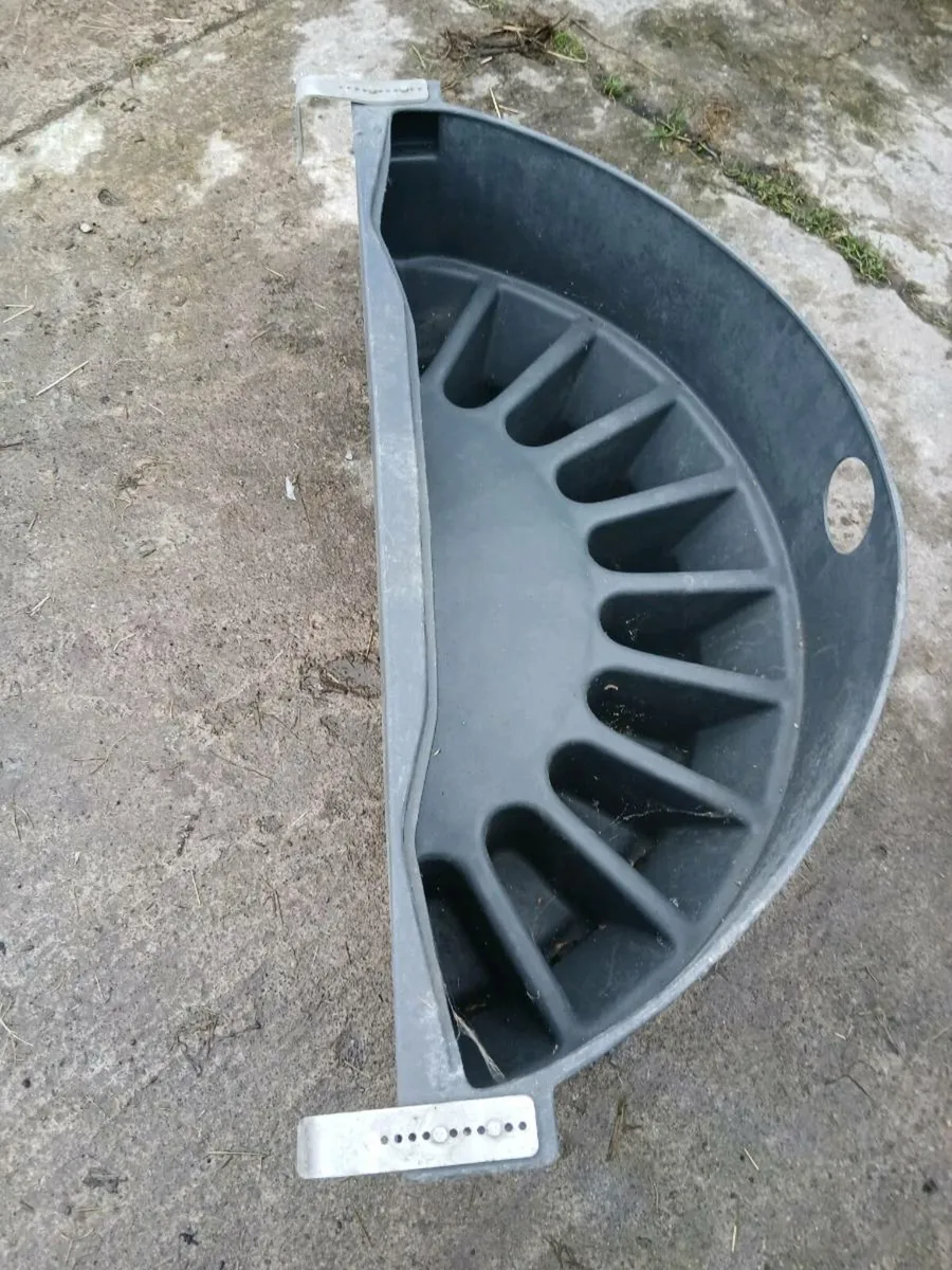 Milkbar 10 teat feeder - Image 3