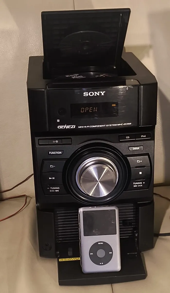 Sony Mini Hi-Fi Stereo System iPod, Dock, CD, tune - Image 1
