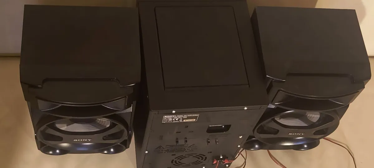 Sony Mini Hi-Fi Stereo System iPod, Dock, CD, tune - Image 4