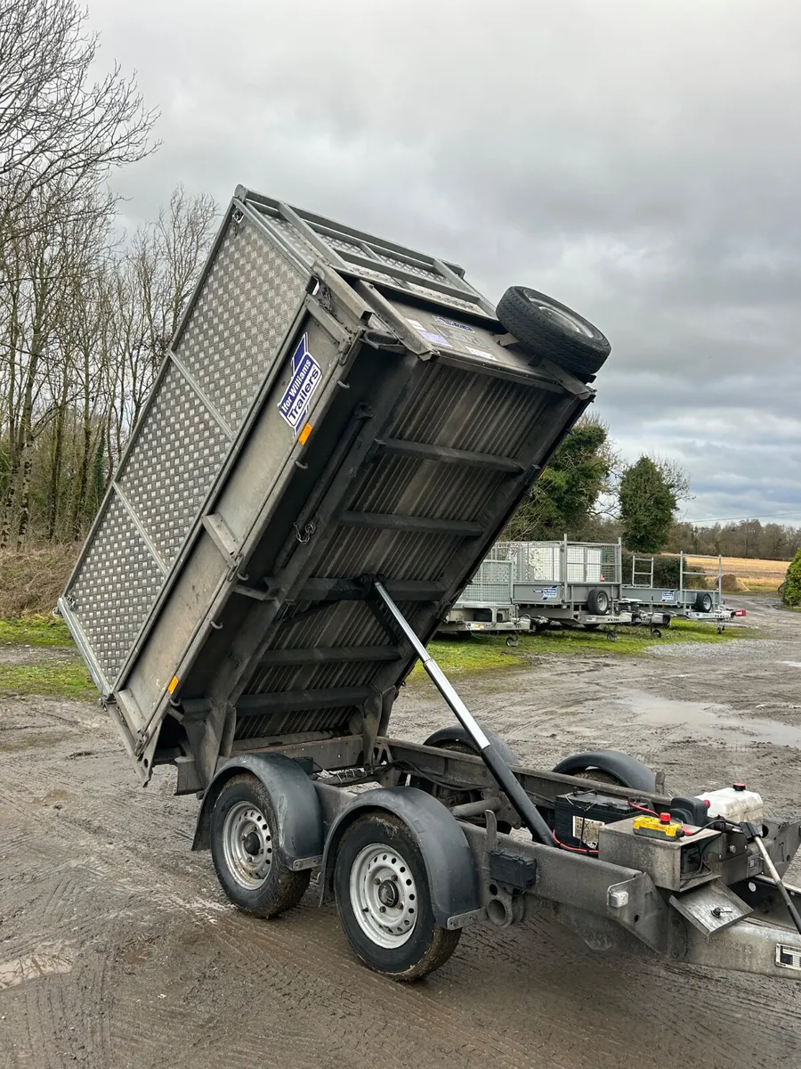 Ifor Williams 8x5 Tipper with Solid Sides Kit - Image 1