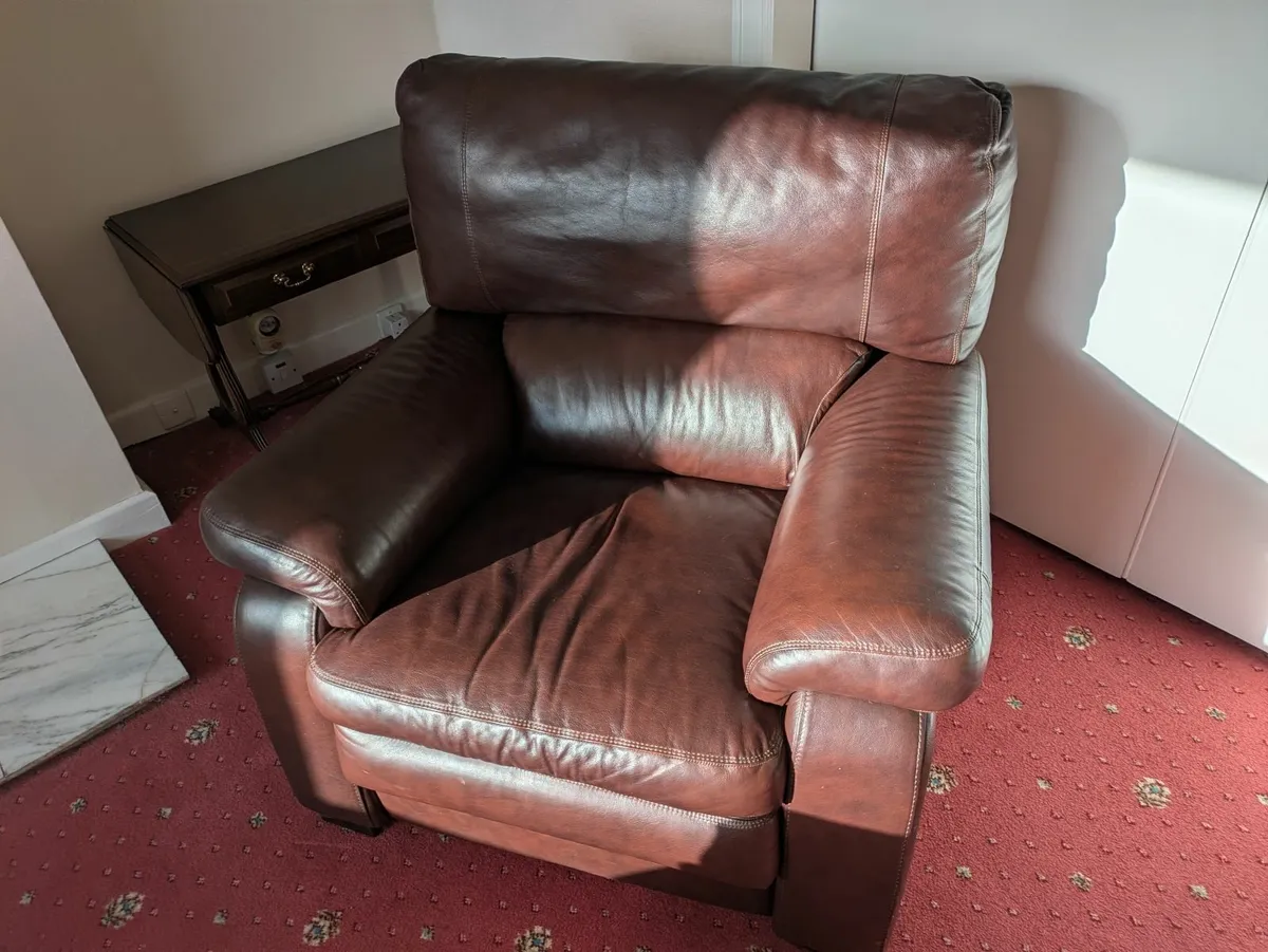 Leather 3 piece suite - Image 2