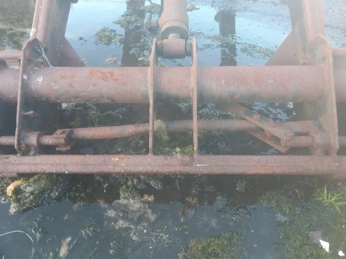 Front Loader - Image 2