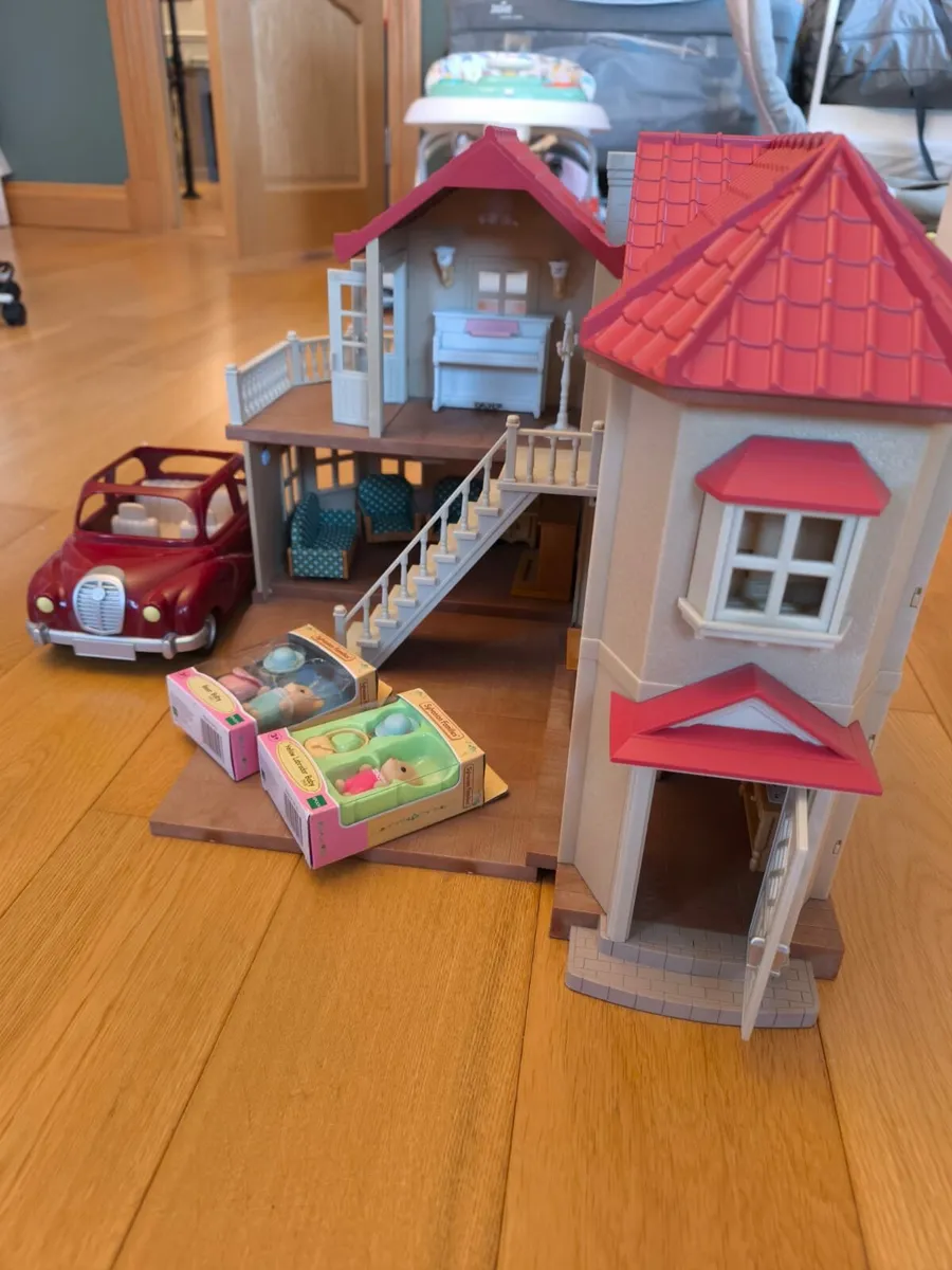 Great condition Sylvain family bundle - Image 1