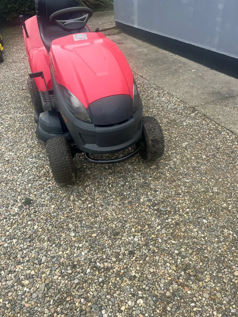 Ride on mower - Image 1