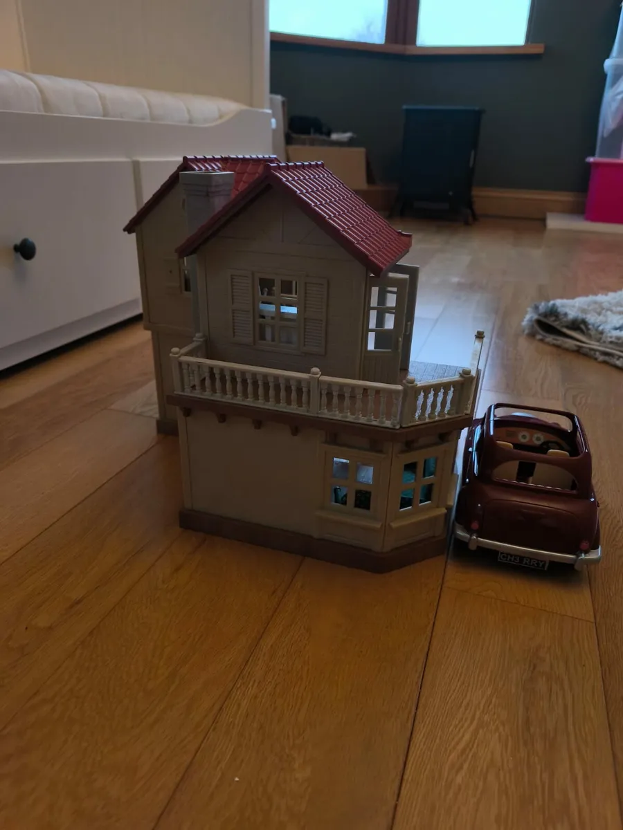 Great condition Sylvain family bundle - Image 2