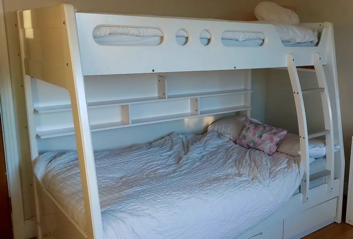 Triple Bunk Bed - Image 4
