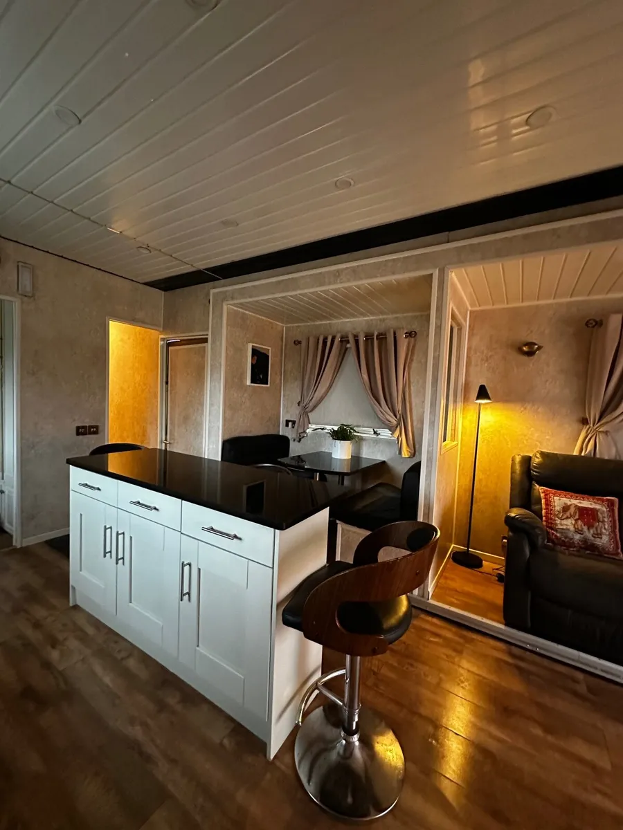 Spanish Living Trailer - Image 2