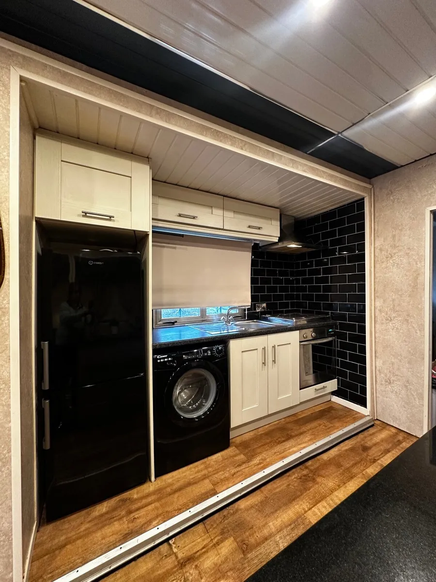 Spanish Living Trailer - Image 4