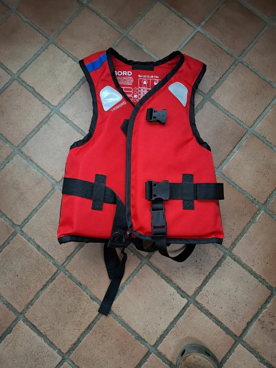 Brand New  life jacket - Image 1
