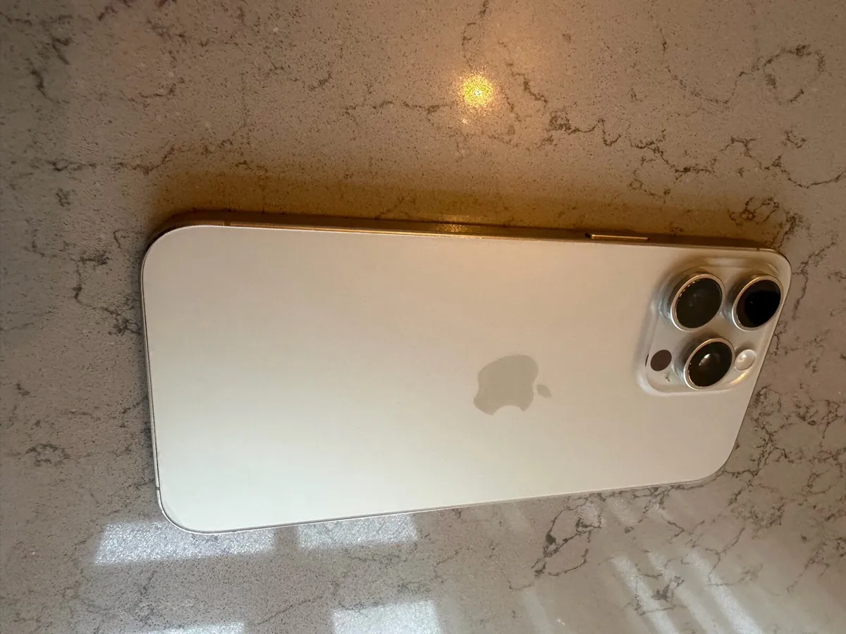 Iphone 15ProMax 256GB Natural Titanium - Image 4