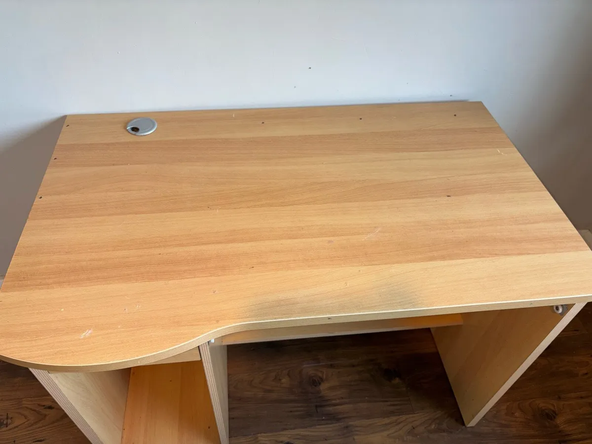 Desk - Image 3