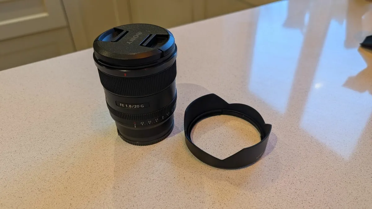 Sony A7 II Full Frame Bundle + 3 Lenses + case - Image 3