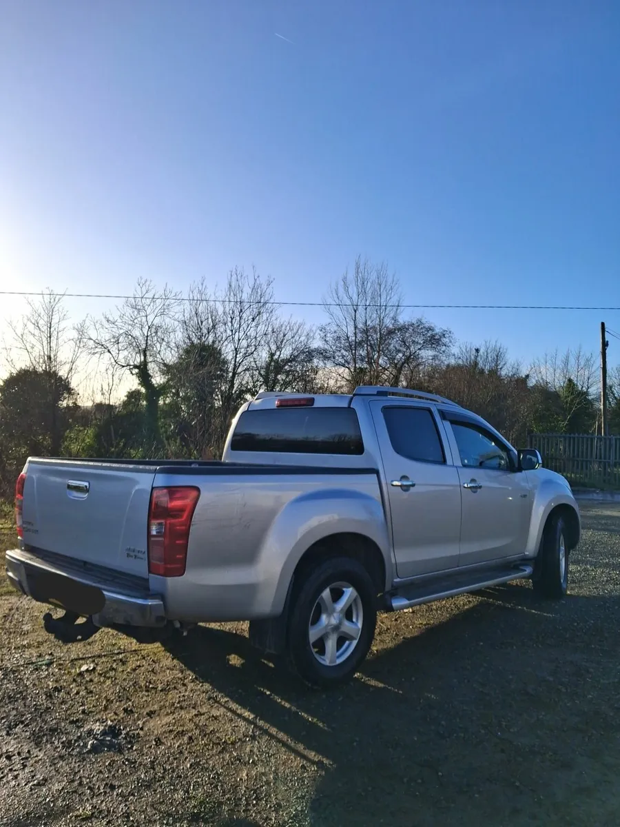 2016 Isuzu D-Max - Image 1