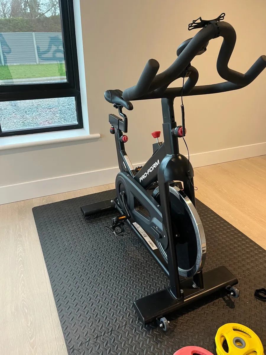 Spin bike pro form 400 SPX - Image 1