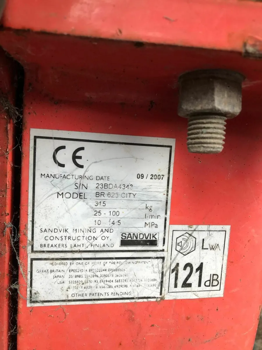 Rock breaker - Image 2