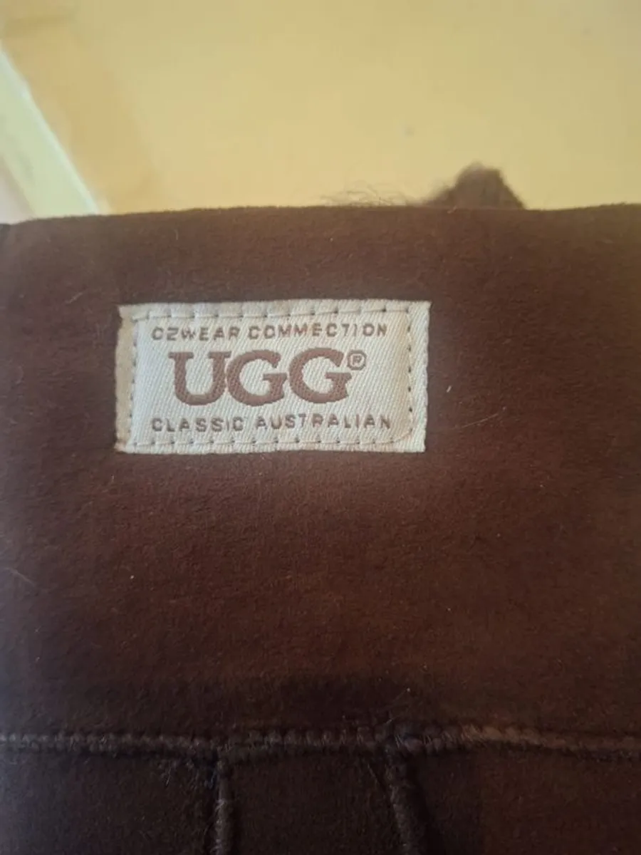 Imitation UGG Gloves - Image 3