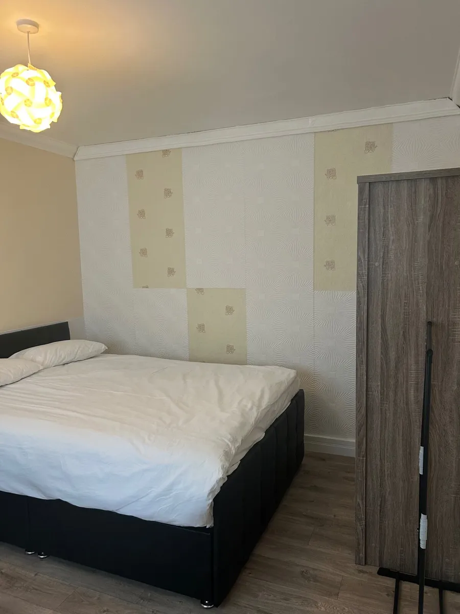 Room for rent - Image 3