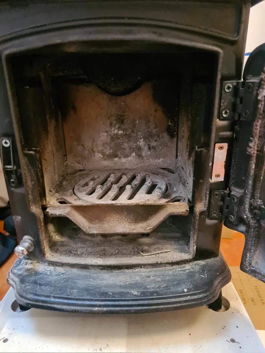 Stanley Solid Fuel Stove - Oisin Model - Image 2