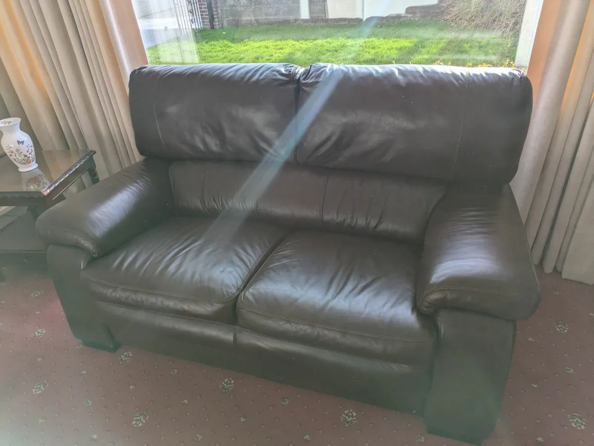 Leather 3 piece suite - Image 1