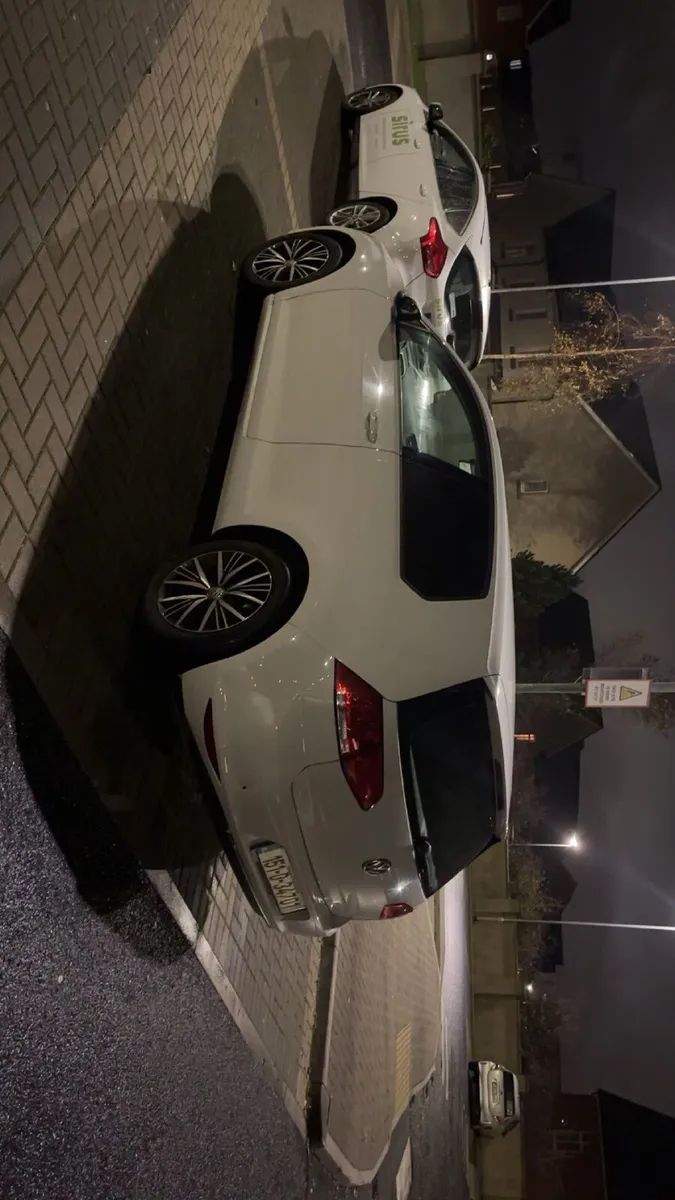 Volkswagen Golf 2015 - Image 2
