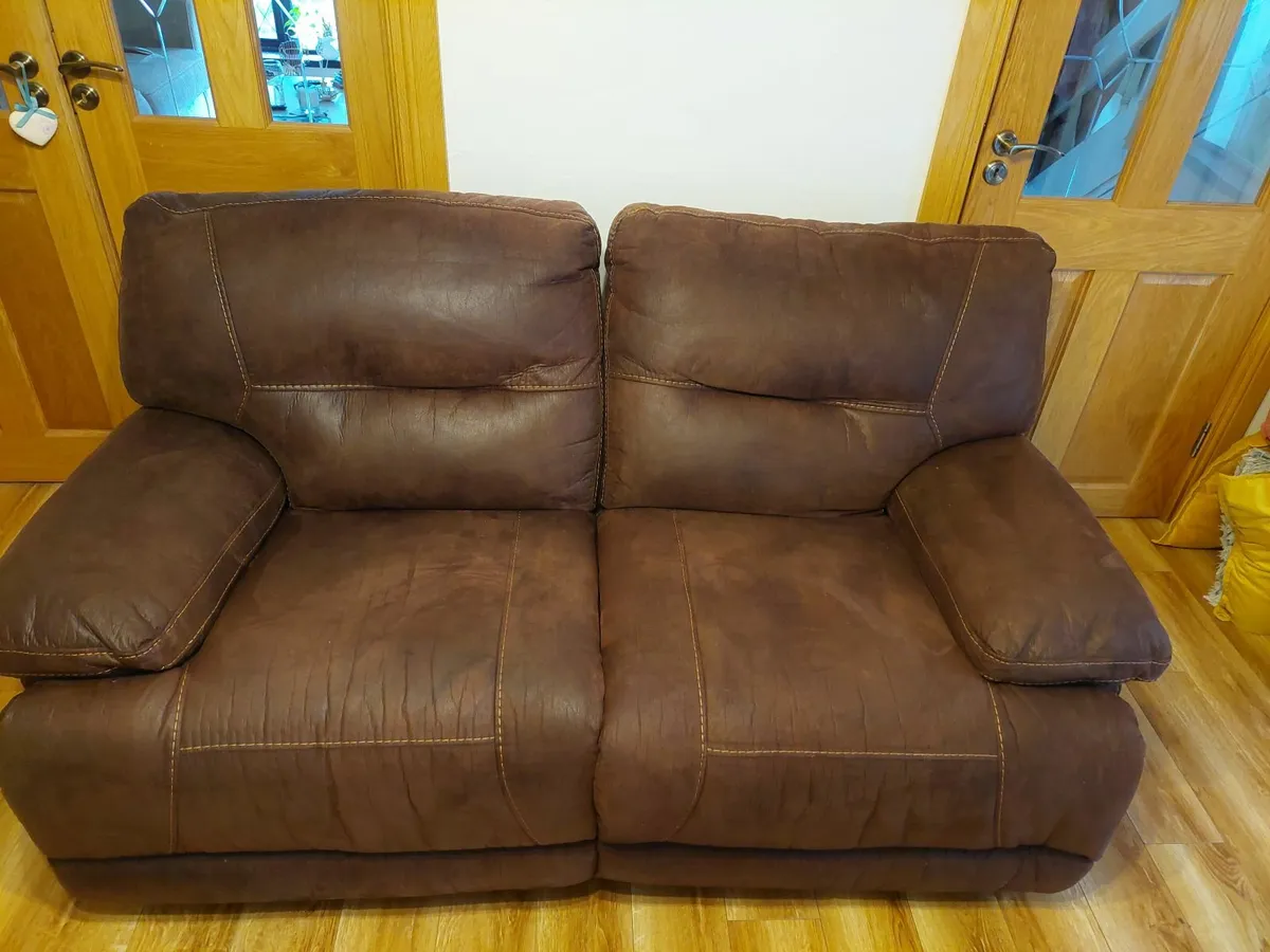 3 & 2 seater recliner - Image 2